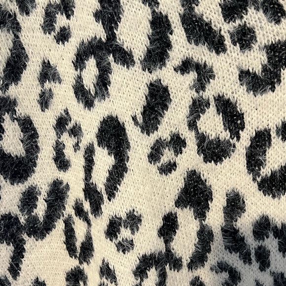 Leopard 🐆 Print Poncho One Size Fits Most NWT - Picture 7 of 11